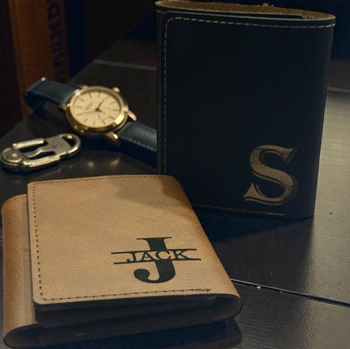 Personalized Engraved Men’s Leather Wallet – Custom Initials or Name